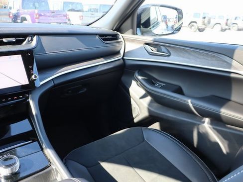 New 2026 Jeep Grand Cherokee Laredo image 39