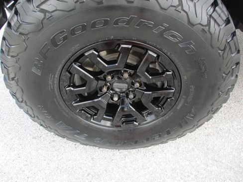 Used 2023 Ford Bronco Raptor AWD/4WD image 9