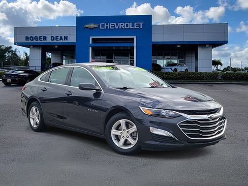 Certified 2022 Chevrolet Malibu LS image 1