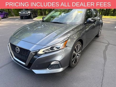 Used 2022 Nissan Altima 2.5 SR FWD image 9