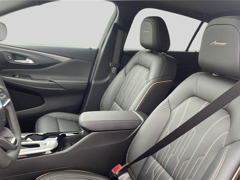 New 2026 Buick Envista Avenir image 16