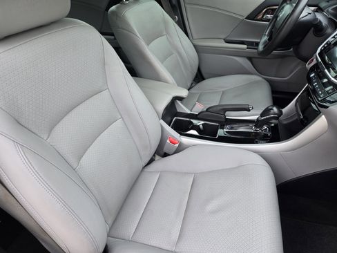 Used 2016 Honda Accord EX-L image 10
