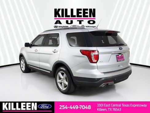 Used 2018 Ford Explorer XLT w/ Equipment Group 201A FWD image 7
