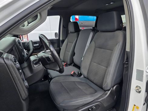 Used 2019 Chevrolet Silverado 1500 LT w/ Convenience Package AWD/4WD image 10