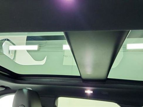 Used 2024 Land Rover Range Rover Evoque Dynamic SE image 12