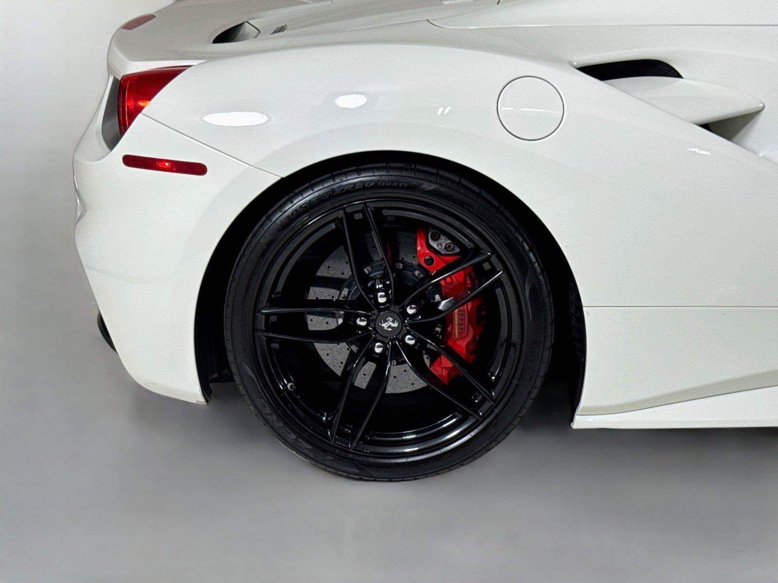Used 2019 Ferrari 488 Spider RWD image 39
