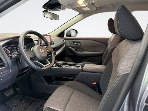 Used 2023 Nissan Rogue SV AWD/4WD image 10