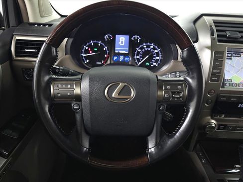 Used 2017 Lexus GX 460 image 16