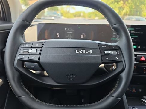Certified 2026 Kia Sportage LX w/ LX Convenience Package FWD image 19