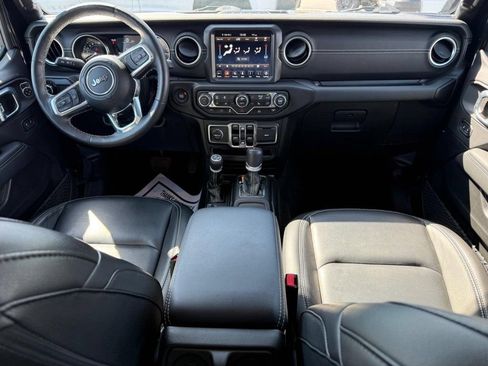 Used 2023 Jeep Wrangler Unlimited Sahara w/ Cold Weather Group AWD/4WD image 8