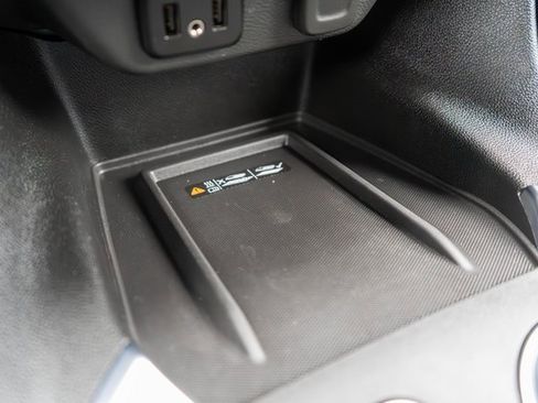 Used 2023 Chevrolet Traverse LT image 33