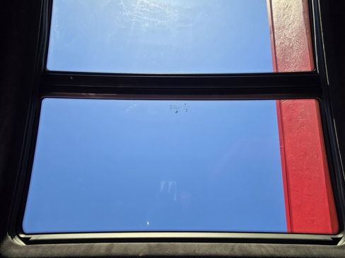 Used 2022 BMW X6 M w/ Competition Package image 25