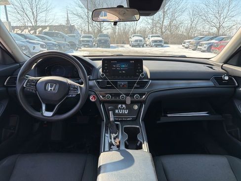 Used 2018 Honda Accord LX image 5
