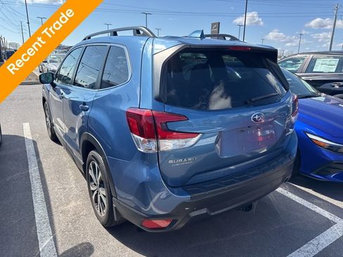 Used 2022 Subaru Forester Limited image 4