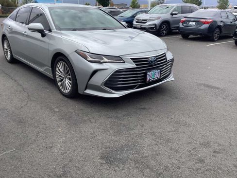 Used 2022 Toyota Avalon Limited w/ Advanced Safety Package FWD image 8