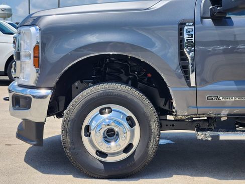 New 2026 Ford F350 XLT AWD/4WD image 9