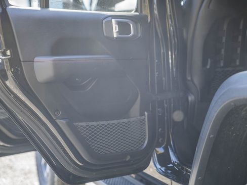 Used 2020 Jeep Wrangler Unlimited Rubicon image 32