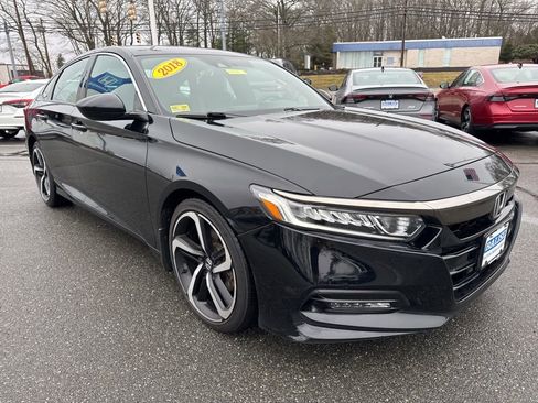 Used 2018 Honda Accord Sport image 6