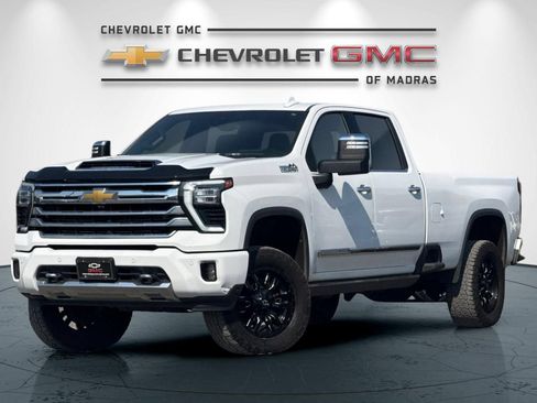 Used 2025 Chevrolet Silverado 2500 High Country w/ High Country Premium Package AWD/4WD image 7