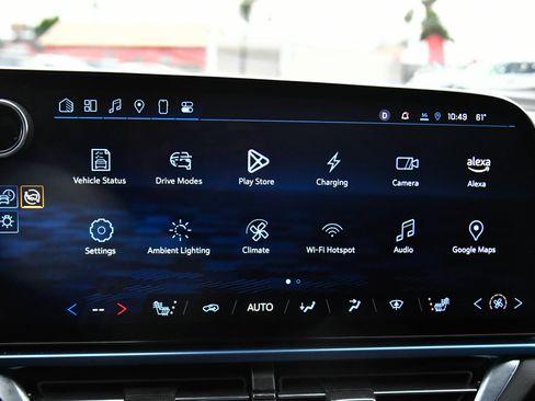 Used 2025 Chevrolet Equinox EV LT w/ Convenience Package image 26