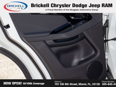 Used 2025 Land Rover Range Rover Evoque S image 12