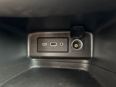 Used 2023 Chevrolet Equinox LT AWD/4WD image 26