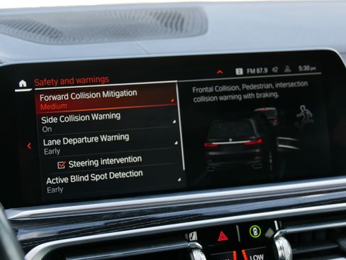 Used 2022 BMW X7 M50i AWD/4WD image 37