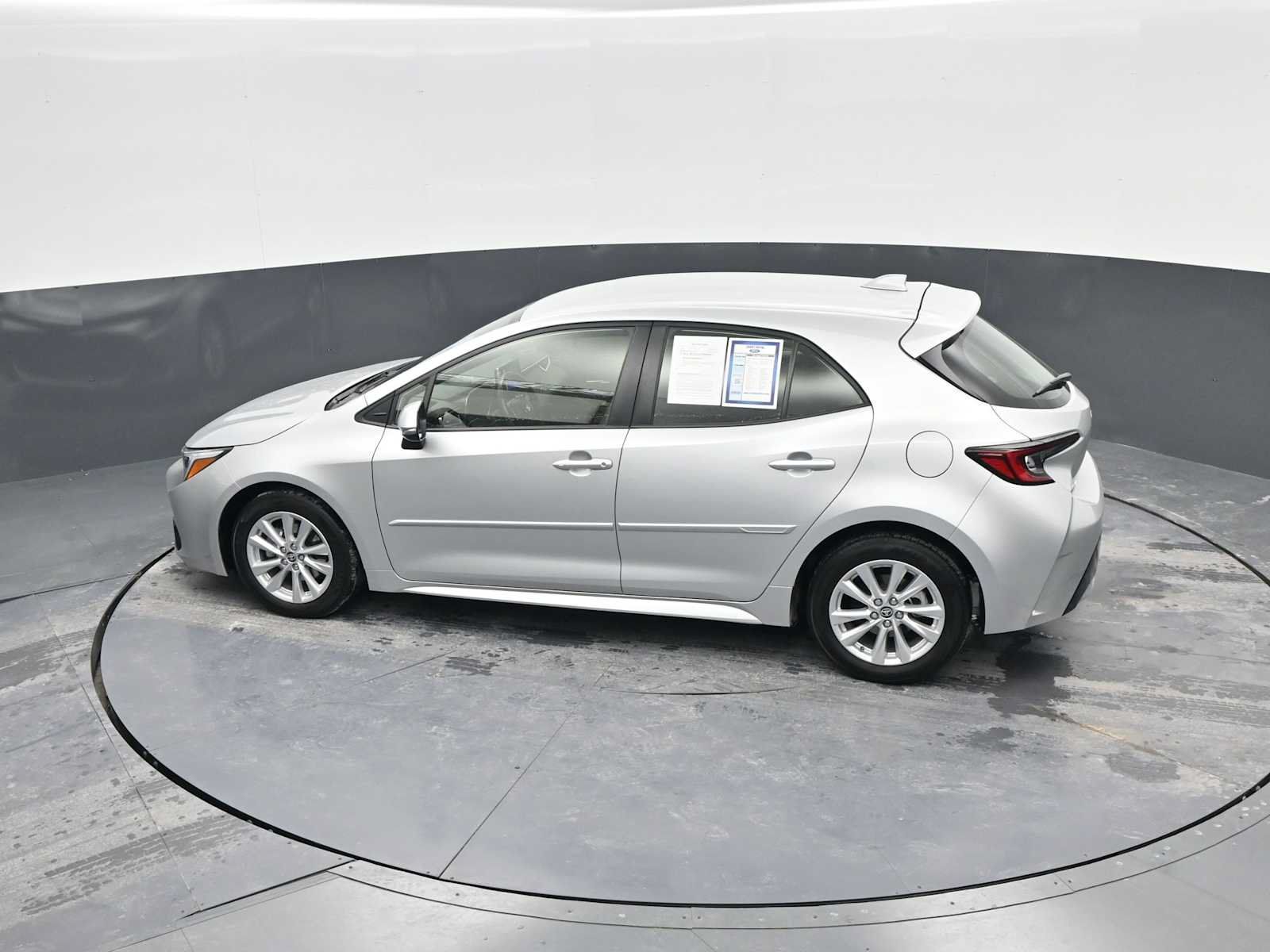 Used 2024 Toyota Corolla SE FWD image 30