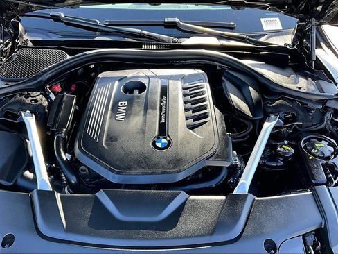 Used 2019 BMW 740i w/ M Sport Package image 28