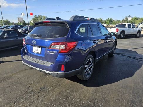 Used 2017 Subaru Outback 2.5i Limited AWD/4WD image 8