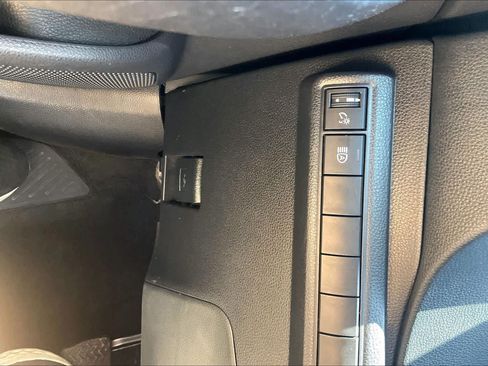 Used 2025 Toyota Corolla LE FWD image 33
