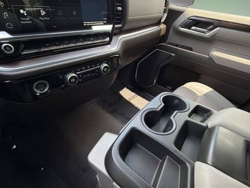 Used 2024 GMC Sierra 1500 SLT AWD/4WD image 14
