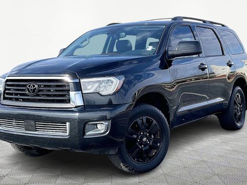 Used 2018 Toyota Sequoia SR5 image 2