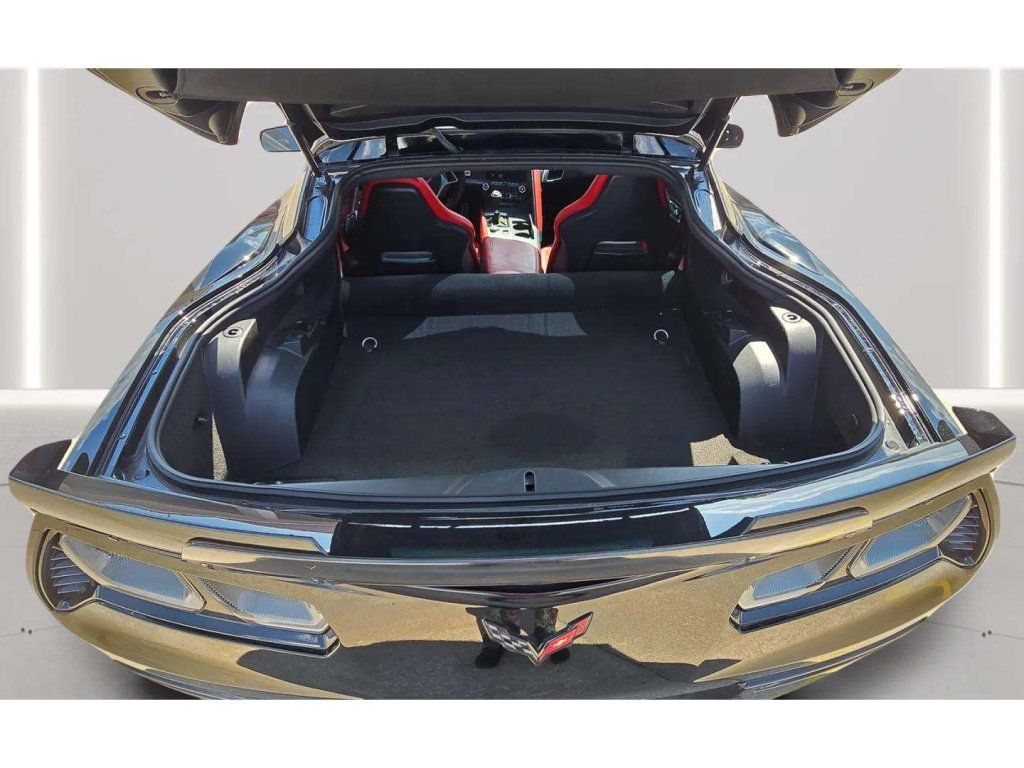 Used 2016 Chevrolet Corvette Z06 w/ Z07 Performance Package RWD image 15