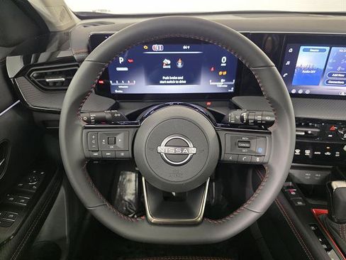 New 2026 Nissan Kicks SR AWD/4WD image 30