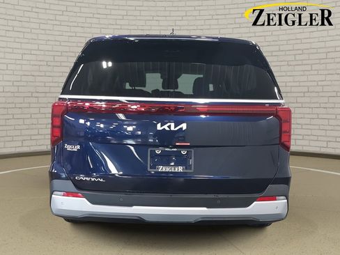 New 2026 Kia Carnival LXS image 6