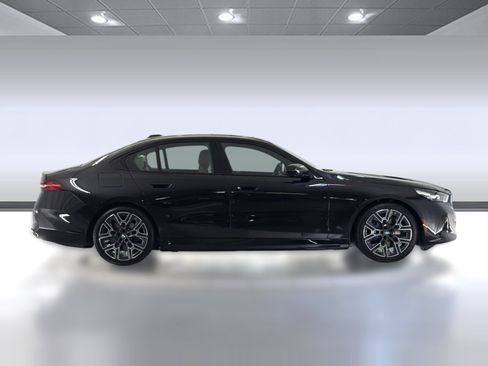 New 2026 BMW i5 eDrive40 w/ M Sport Package image 8