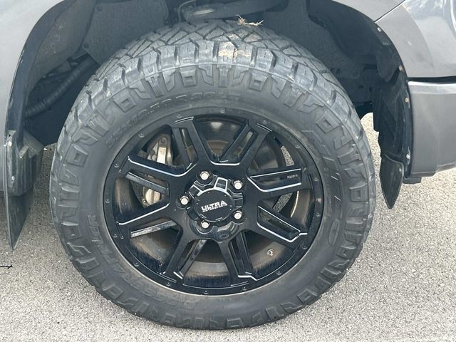 Used 2020 Toyota Tundra SR5 w/ SR5 Convenience Package AWD/4WD image 10