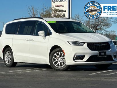 Used 2022 Chrysler Pacifica Touring-L