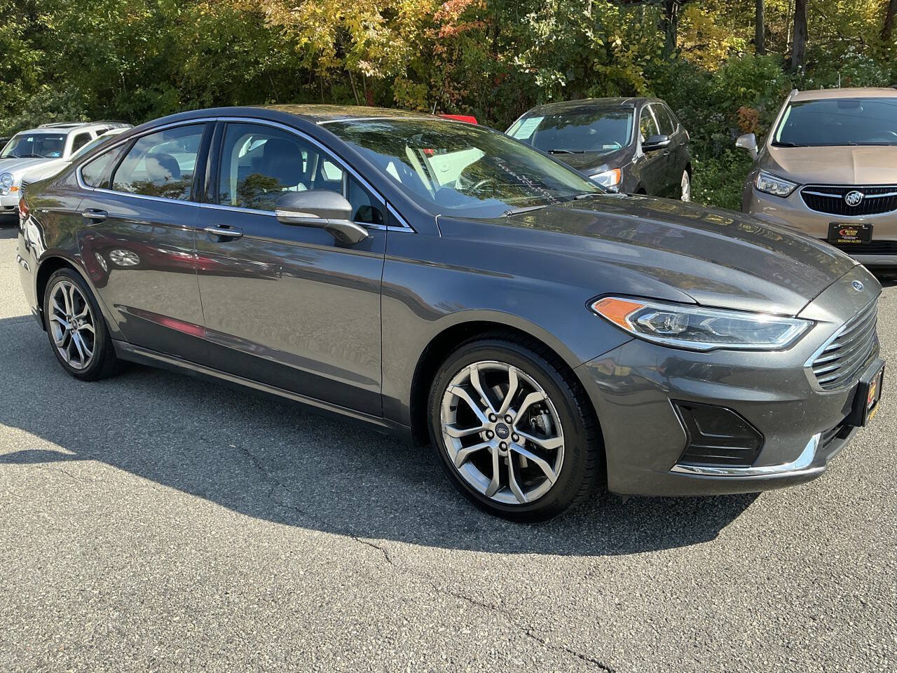 Used 2019 Ford Fusion SEL FWD image 3