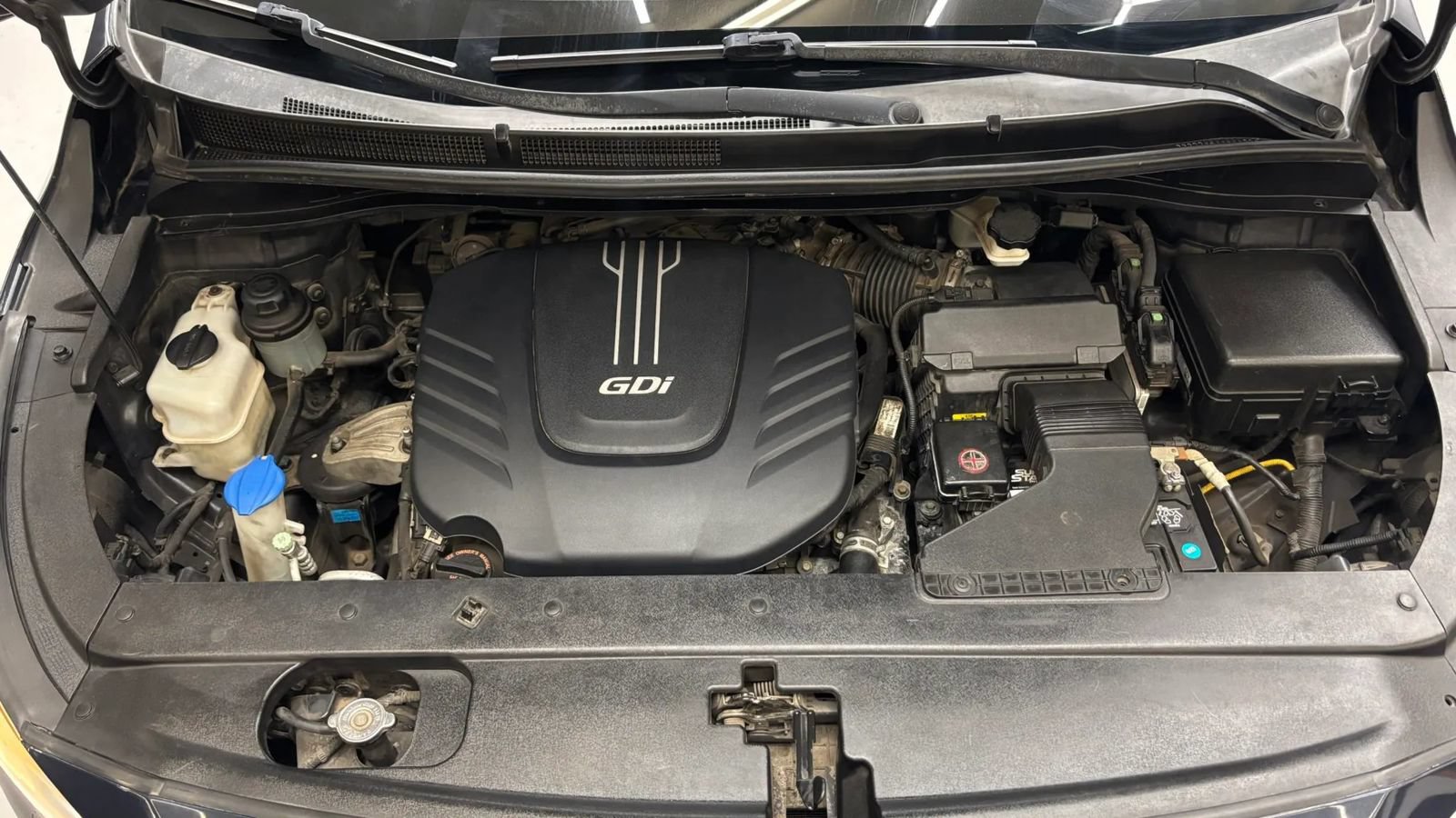 Used 2016 Kia Sedona LX w/ Option Group 020 FWD image 6