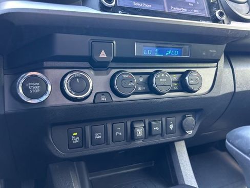 Used 2023 Toyota Tacoma TRD Off-Road w/ Technology Package AWD/4WD image 22