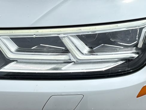 Used 2019 Audi Q5 Prestige AWD/4WD image 11