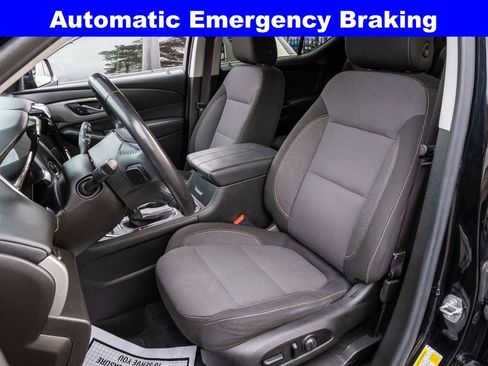 Used 2021 Chevrolet Traverse LT image 14