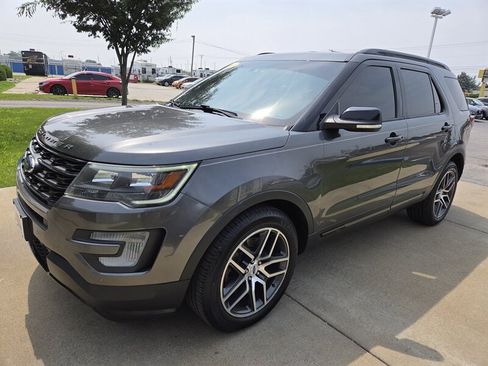 Used 2017 Ford Explorer Sport AWD/4WD image 7