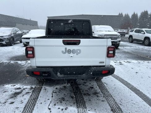 Certified 2020 Jeep Gladiator Overland image 3