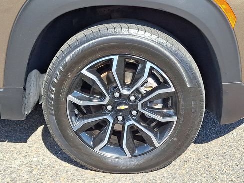 Used 2021 Chevrolet TrailBlazer ACTIV w/ Sun and Liftgate Package image 8