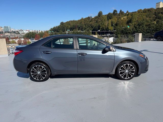 Used 2016 Toyota Corolla S Premium FWD image 2