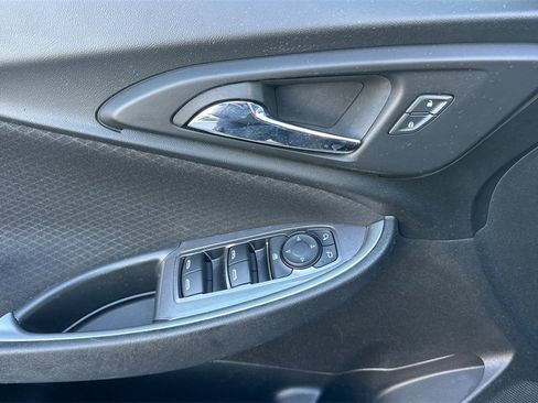 Used 2023 Chevrolet Malibu LT image 13