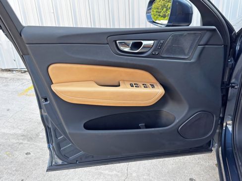 Used 2023 Volvo XC60 B5 Ultimate w/ Climate Package image 46